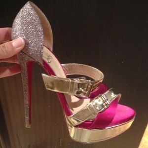 Louboutin Ambertina - 38.5 - worn twice
